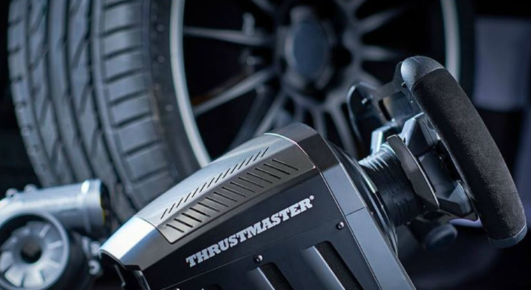 Le directeur général délégué de Guillemot Corp, propriétaire des marques Hercules et Thrustmaster, a vendu des actions sur le marché. (© Thrustmaster / Facebook)