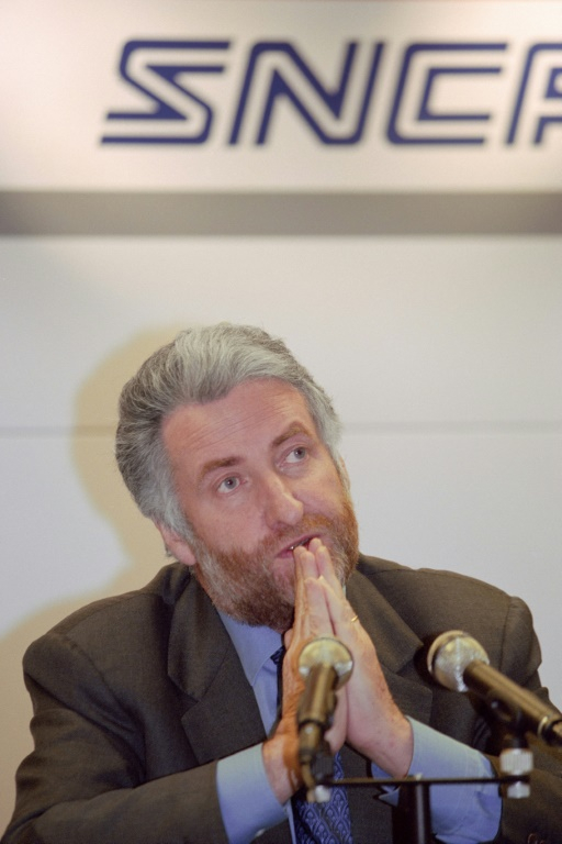 Loïck Le Floch-Prigent, alors patron de la SNCF, le 19 février 1996 à Paris ( AFP / JACQUES DEMARTHON )