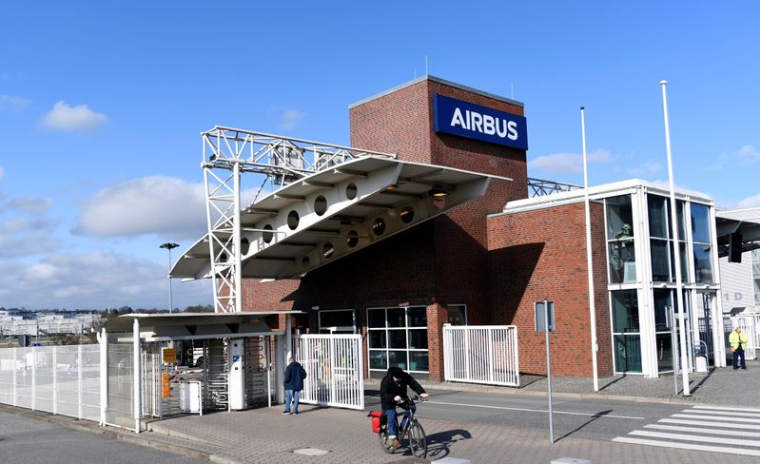 ENVIRON 500 SALARIÉS D'AIRBUS EN QUARANTAINE APRÈS DES CAS DE COVID-19 DANS L'USINE DE HAMBOURG