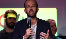 Manuel Bompard à Paris, le 10 décembre 2022. ( AFP / CHRISTOPHE ARCHAMBAULT )