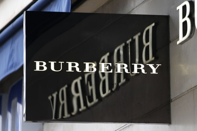 Une enseigne Burberry