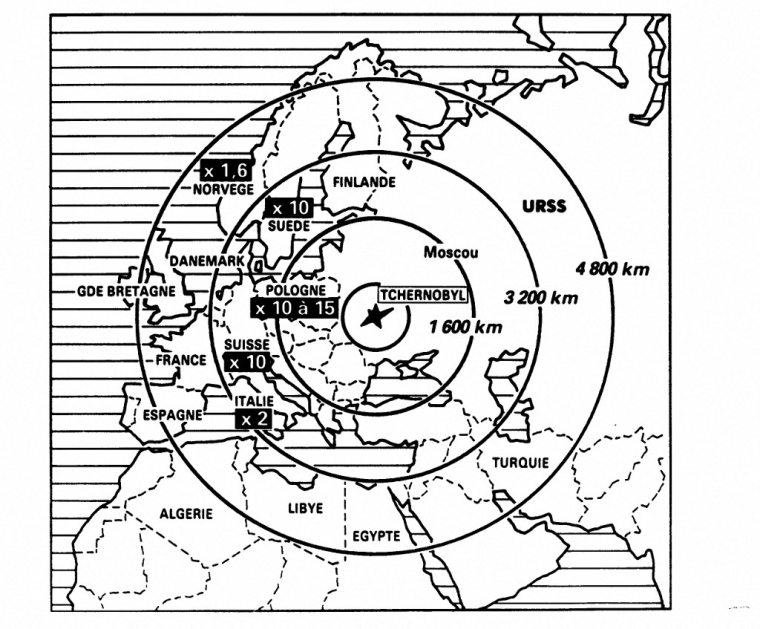 Reproduction d'une carte illustrant les différentes zones touchées par les retombées radioactives de l'explosion du réacteur N.4 de la centrale nucléaire de Tchernobyl, le 26 avril 1986. ( AFP / STF )