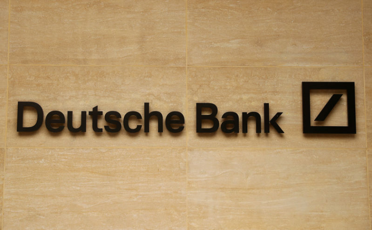 UNE ENVELOPPE, UN TAXI...UNE CARRIÈRE EST FINIE CHEZ DEUTSCHE BANK