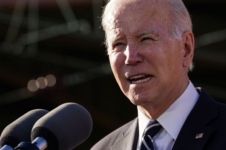 Le président américain Biden vante les dépenses d'infrastructure pour le projet de tunnel Frederick Douglass à Baltimore, dans le Maryland.