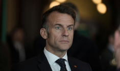 Le président français Emmanuel Macron visite Disneyland Paris