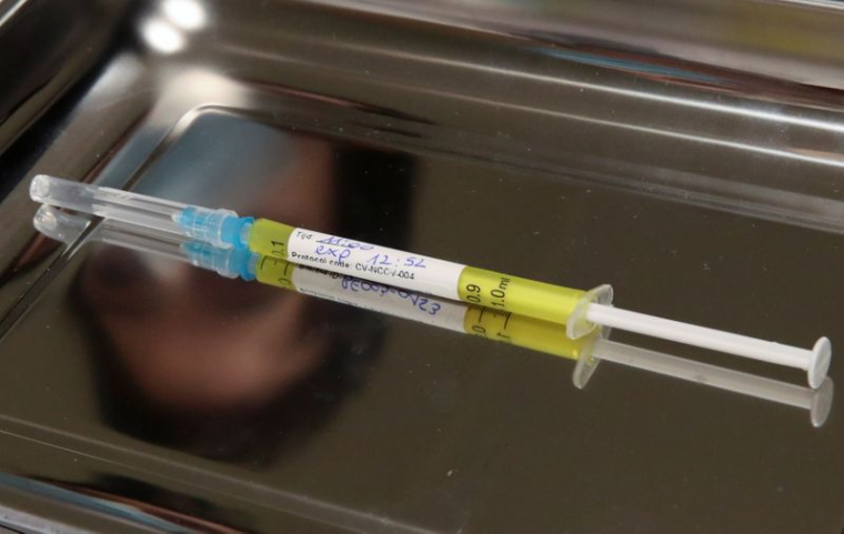 L'AEM NE PRÉVOIT PAS D'AUTORISATION POUR LE VACCIN DE CUREVAC AVANT LE MOIS D'AOÛT