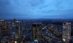 ALLEMAGNE: LE MORAL DES INVESTISSEURS S'EFFONDRE, MONTRE LE ZEW