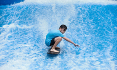 Surfer au cœur des villes 36( jours par an est désormais possible grâce aux vagues indoor.