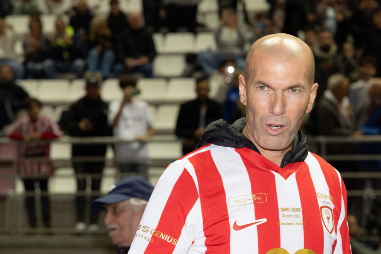 Zidane annonce qu’il sera « bientôt » retour sur un banc