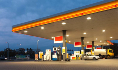 Le nombre de voitures en circulation pourrait être multiplié par 50 d'ici 2030, avec pour conséquence une baisse de la demande d'or noir jusqu'à 4 millions de barils par jour. (© Adobestock)