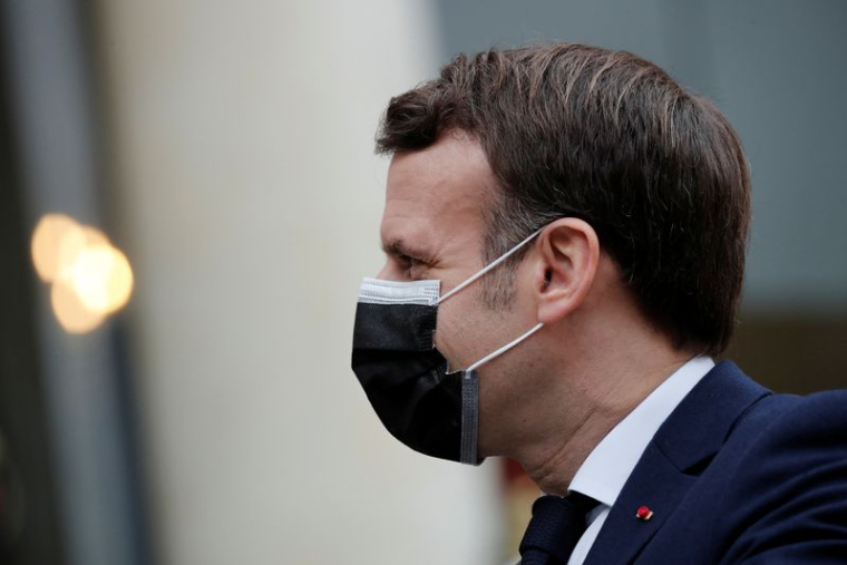 CORONAVIRUS: MACRON PROMET UN VACCIN POUR CHAQUE ADULTE D'ICI LA FIN DE L'ÉTÉ