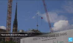 La croix du chevet de Notre-Dame de Paris restaurée et réinstallée
