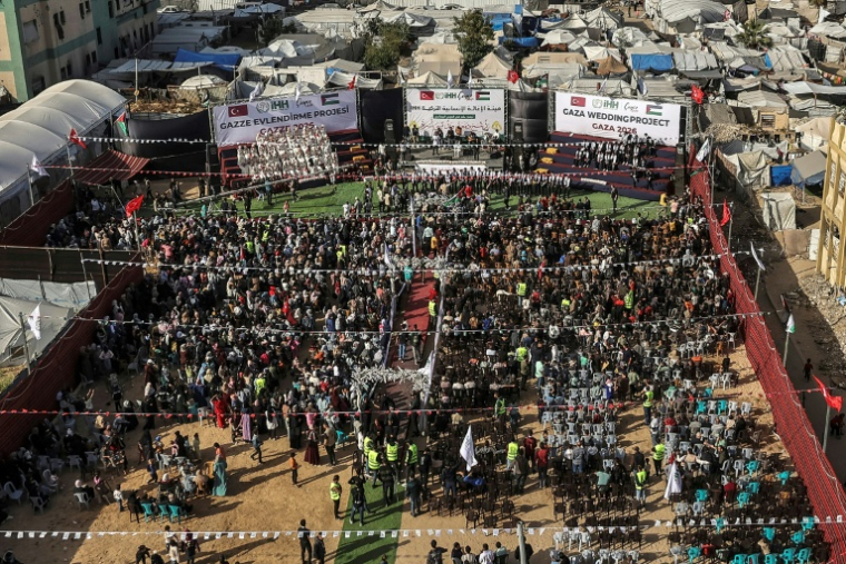 Célébration de mariage collectif dans la ville de Gaza, le 11 mai 2026. ( AFP / Omar AL-QATTAA )