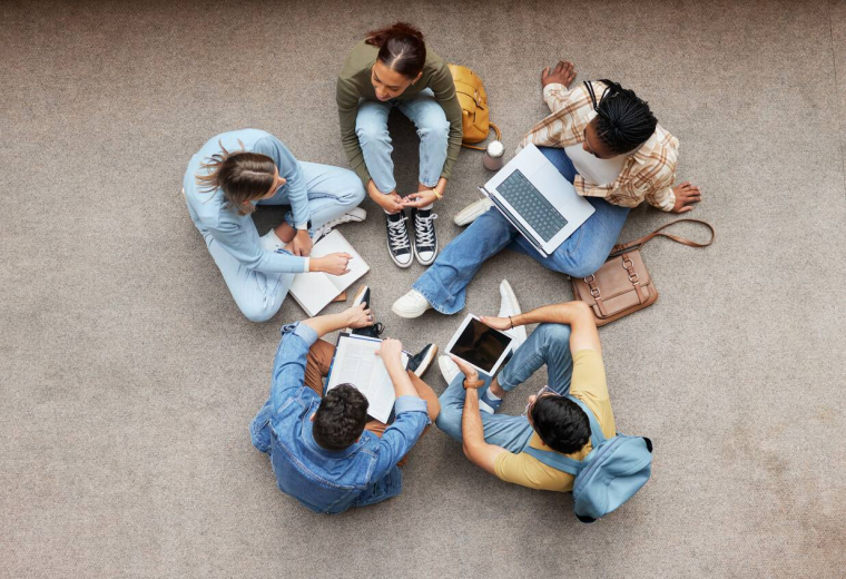 Étudiants : dernière ligne droite pour votre dossier social étudiant (DSE) / iStock.com - PeopleImages
