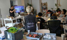 Des femmes participent à un cours d'électricité organisé par l'atelier Mulan Build à Hangzhou, dans la province du Zhejiang, le 28 juin 2026 dans l'est de la Chine ( AFP / Pedro PARDO )