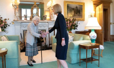 GRANDE-BRETAGNE: TRUSS NOMMÉE PREMIÈRE MINISTRE, PROMET D'AGIR CONTRE LA CRISE ÉNERGÉTIQUE