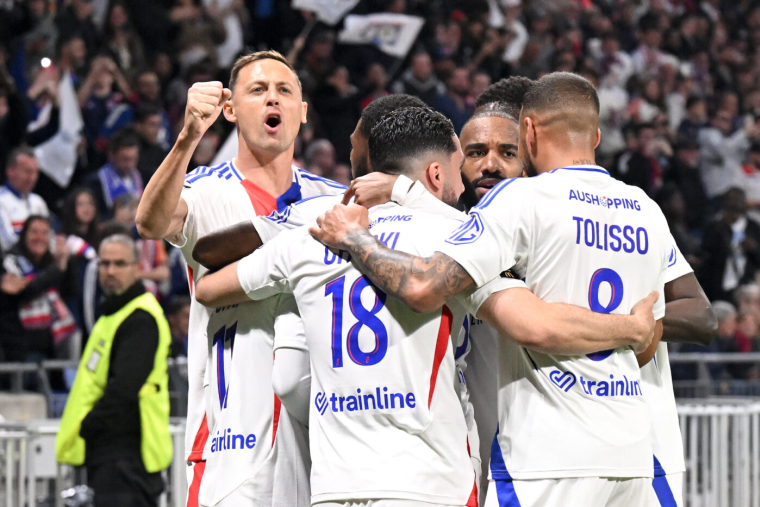 Lyon retrouve le moral en balayant Rennes