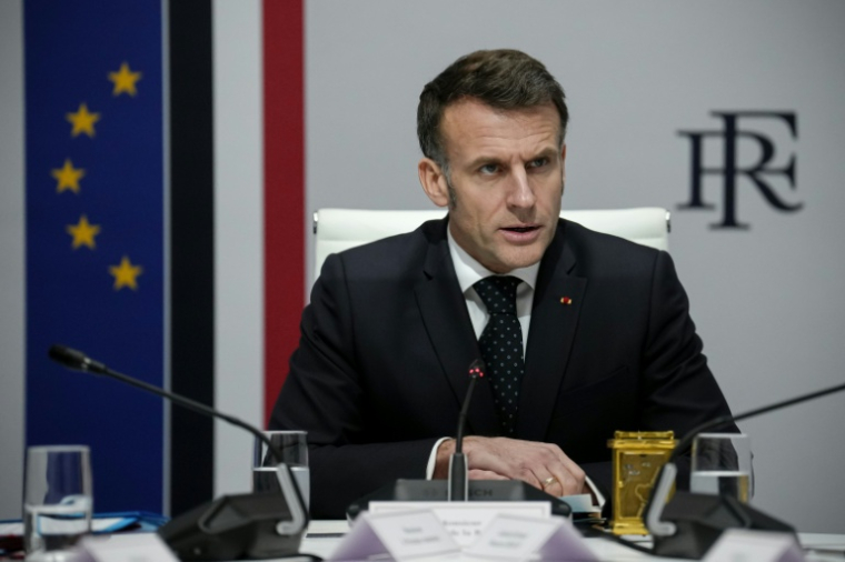 Le président Emmanuel Macron s'exprime lors d'un conseil de défense à l'Elysée, le 1er mars 2026 à Paris ( POOL / Aurelien Morissard )