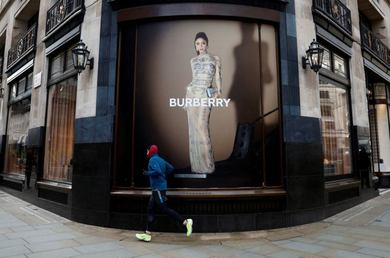 Une boutique Burberry à Londres