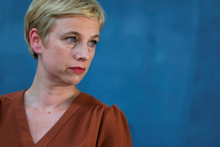 Quelques responsables politiques soutiennent l'appel du 10 septembre, comme la député Clémentine Autain, ici à Bagneux le 2 juillet 2025 ( AFP / Thomas SAMSON )