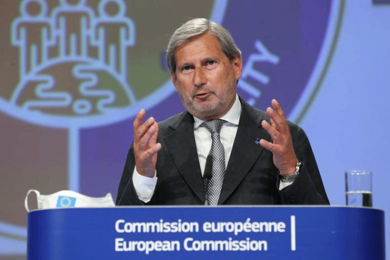 L'UE ENVISAGE DES ADJUDICATIONS POUR FINANCER SON PLAN DE RELANCE