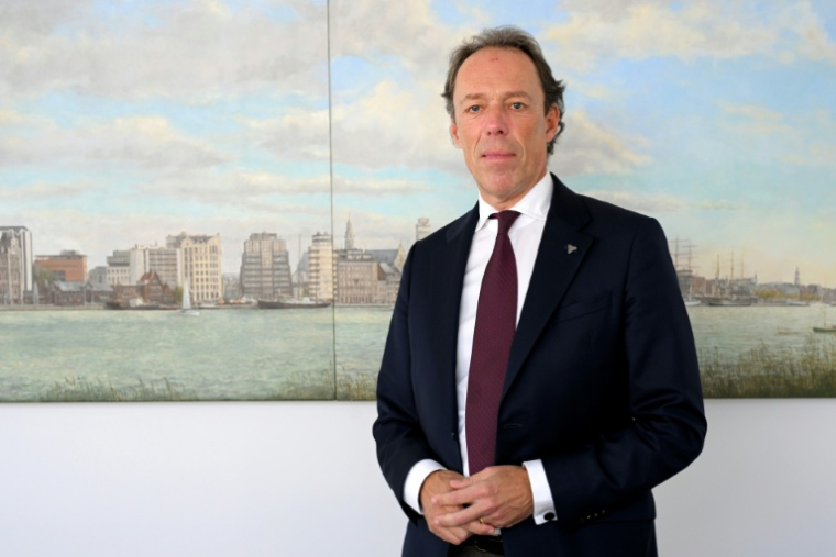Le PDG du port d'Anvers, Jacques Vandermeiren, au siège de l'autorité portuaire, à Anvers le 21 novembre 2025 ( AFP / Nicolas TUCAT )