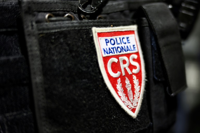 Deux CRS seront jugés pour des violences et un vol commis le week-end dernier dans un quartier de Nice sur un homme qui a dénoncé une brutale agression, vidéos de la scène à l'appui ( AFP / Sameer AL-DOUMY )