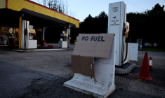 GRANDE-BRETAGNE: JUSQU'À 90% DES STATIONS-SERVICE SONT À SEC DANS LES GRANDES VILLES DU PAYS