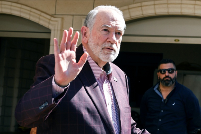 L'ambassadeur des États-Unis en Israël, Mike Huckabee, lors d'une visite à la communauté américano-palestinienne de Turmus Ayya, en Cisjordanie, le 5 septembre 2026 ( AFP / John Wessels )