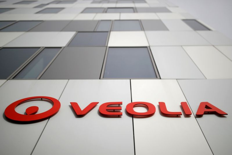 VEOLIA ENGAGE UN RECOURS JUDICIAIRE CONTRE SUEZ, VISE LES ADMINISTRATEURS, INDIQUENT LES ECHOS