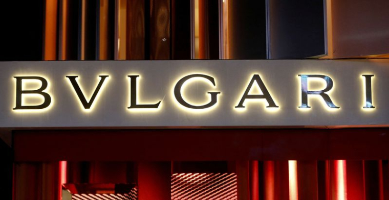 Photo d'archives du logo de Bulgari lors du salon de l'horlogerie et de la joaillerie Baselworld à Bâle, Suisse