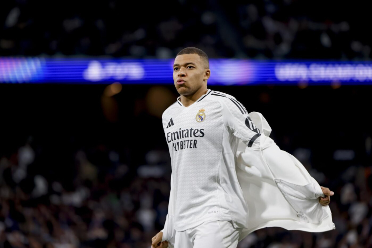 Canal+ ressort quelques inédits de l'interview de Kylian Mbappé dans l'émission Clique
