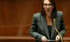 La ministre chargée de l’Égalité entre les femmes et les hommes, Aurore Bergé, à l'Assemblée nationale, Paris le 21 juillet 2026 ( AFP / Dimitar DILKOFF )
