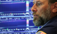 Un opérateur à la Bourse de New York le 4 août 2026 ( AFP / TIMOTHY A. CLARY )