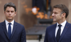 Emmanuel Macron et Gabriel Attal, le 18 juin 2024, à Suresnes ( POOL / LUDOVIC MARIN )