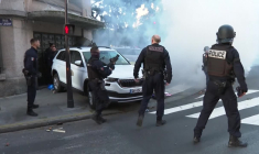 "Bloquons tout": des heurts devant le lycée Hélène Boucher à Paris