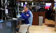 Un opérateur à la Bourse de New York, le 15 août 2025 ( AFP / TIMOTHY A. CLARY )