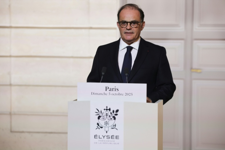 le secrétaire général de l'Elysée, Emmanuel Moulin  annonce le nouveau gouvernement le 5 octobre 2025 à l'Elysée ( POOL / Christophe PETIT TESSON )