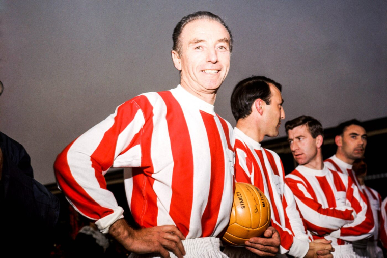Sir Stanley Matthews, expliqué aux moins de 77 ans