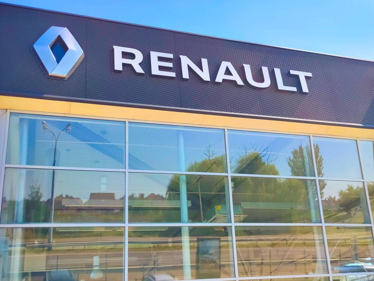 La Renault 5 fait un tabac / iStock.com - Marina113