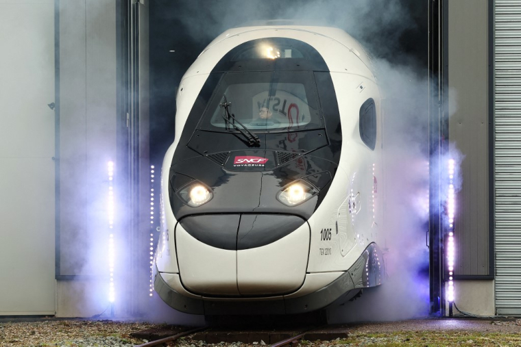 Le lancement du TGV M était d'abord espéré pour les Jeux olympiques de 2024 (illustration) ( AFP / FREDERICK FLORIN )