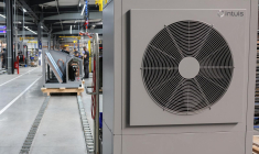 Cette photographie montre une pompe à chaleur dans l'usine de fabrication  Intuis à Feuquières-en-Vimeu (nord de la France), le 2 octobre 2023. ( AFP / DENIS CHARLET )
