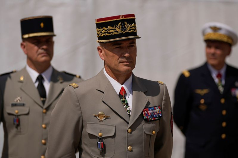 LE GÉNÉRAL BURKHARD REMPLACE LE GÉNÉRAL LECOINTRE COMME CHEF D'ÉTAT-MAJOR