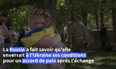 Retour d'Ukrainiens libérés lors d'échanges de prisonniers de guerre entre Kiev et Moscou