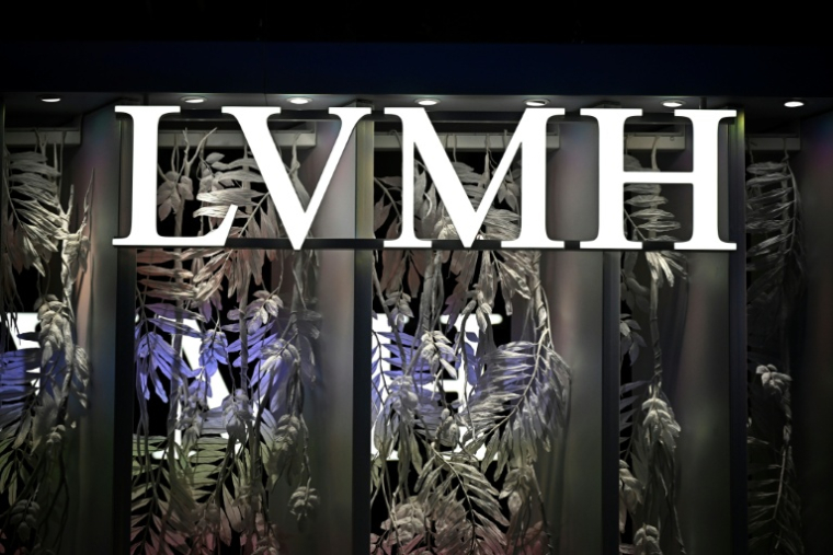 Le géant français du luxe LVMH a validé le renflouement du journal Le Parisien/Aujourd'hui en France, dont il est propriétaire ( AFP / JULIEN DE ROSA )