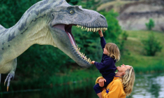 Il existe des parcs à thème partout en France autour des dinosaures. ( crédit photo : Getty Images )