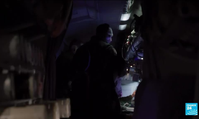Italie : à bord d'un avion de l'armée française participant à des exercices militaires de l'Otan