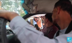 Des Afghans défient les talibans, le fils de Massoud appelle à la résistance