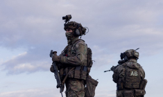 Des militaires ukrainiens à l'entrainement en Ukraine, le 14 mai 2025. ( AFP / TETIANA DZHAFAROVA )