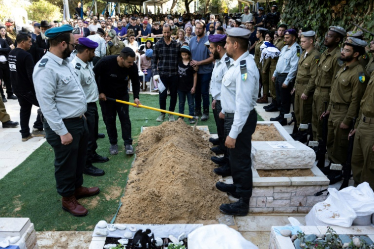 Funérailles à Jérusalem de Yona Efraim Feldbaum, un réserviste de 37 ans tué à Rafah, dans le sud de la bande de Gaza, le 29 octobre 2025 ( AFP / FADEL SENNA )